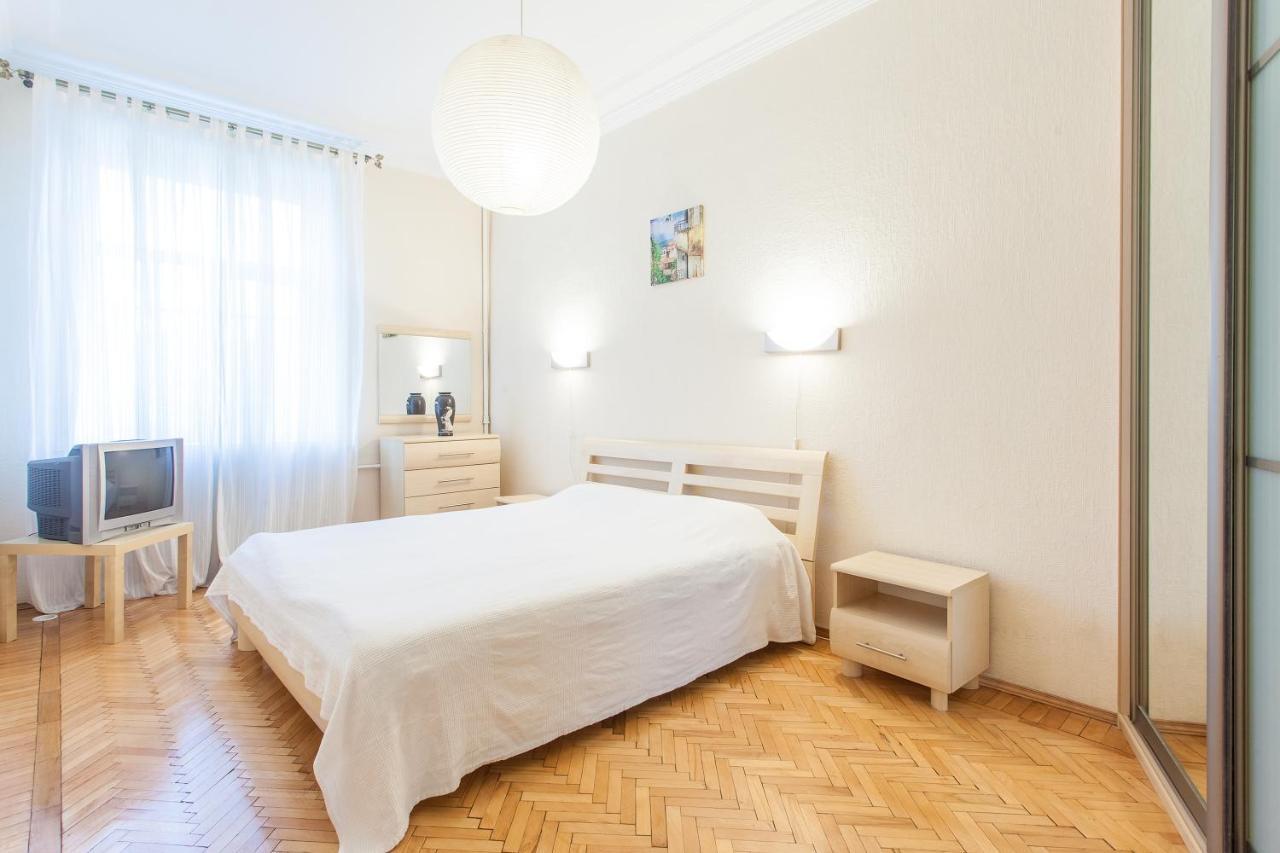 Sutkiminsk Apartment Centre Rum bild